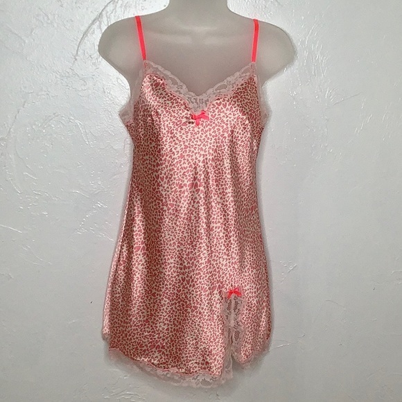 Victoria’s Secret hearts and lace trim slip dress size Small NWT - Picture 12 of 12